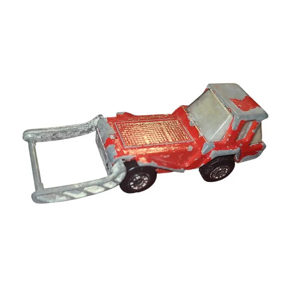 1970 Lesney Matchbox #37 Skip Truck Missing Back Paint Damage